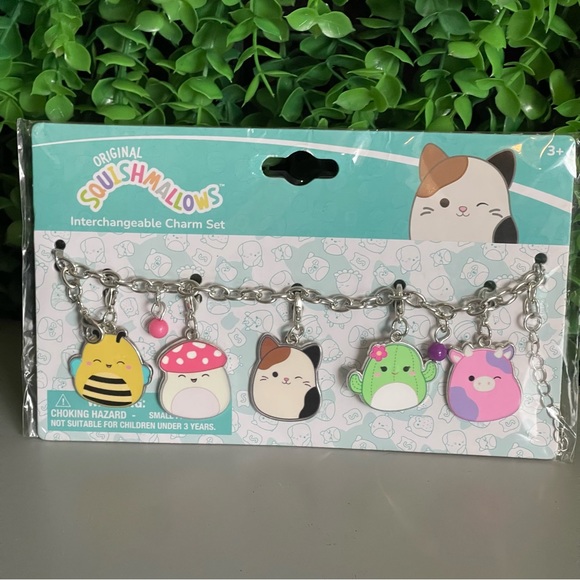 Squishmallows Add a Charm Interchangeable Bracelet Set NEW - Picture 8 of 12